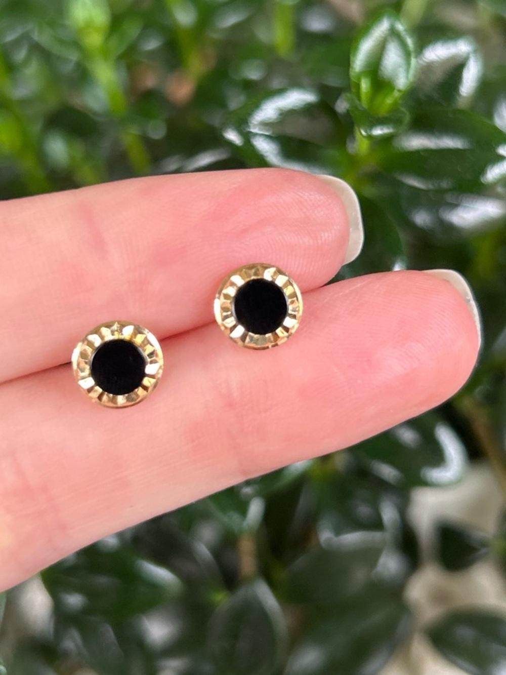 Vintage 14K SOLID GOLD Onyx Post Back Earrings